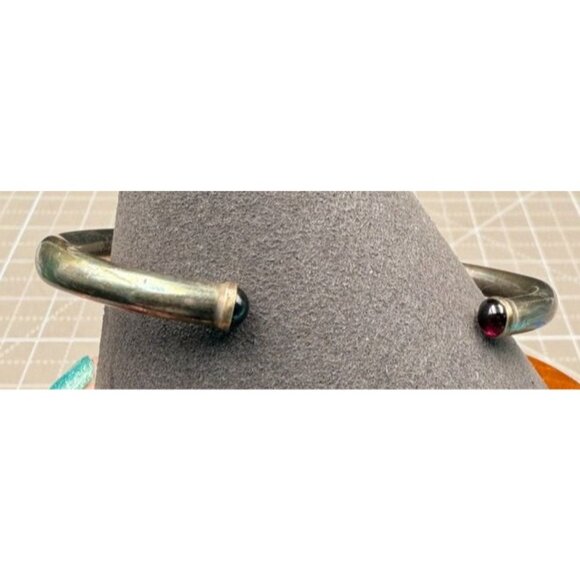 Vintage Sterling Silver Cabochon Garnet Cuff Open Ended Cuff Bracelet - Picture 3 of 7